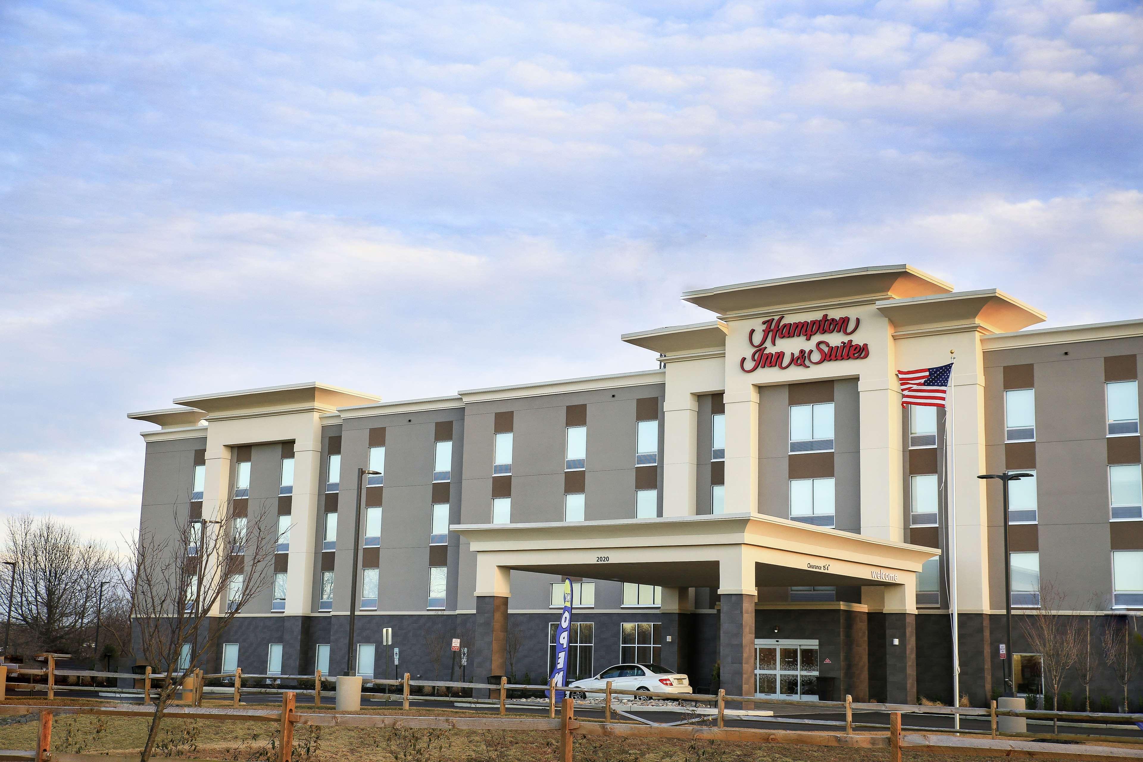 Hampton Inn & Suites Mount Laurel/Moorestown מראה חיצוני תמונה